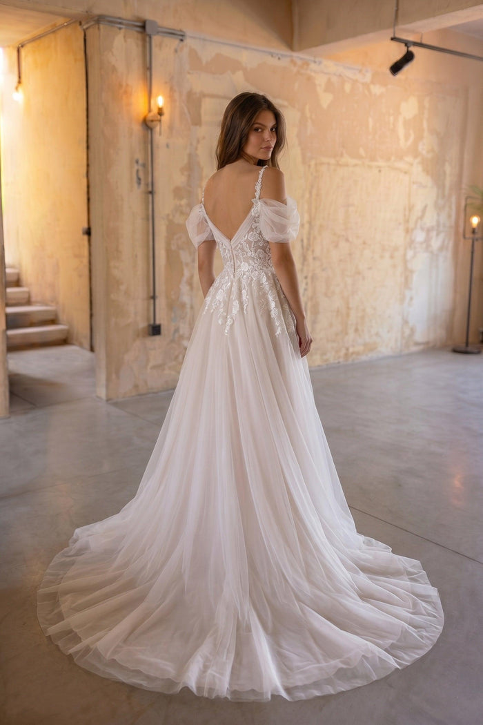 A-Line Chapel Train Lace Tulle Wedding Dress CW3127