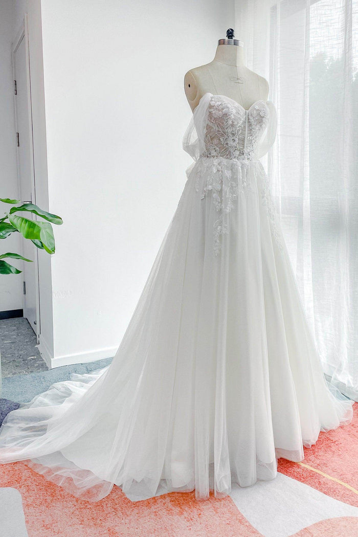 A-Line Court Train Lace Tulle Wedding Dress CW3155 - COCOMELODY