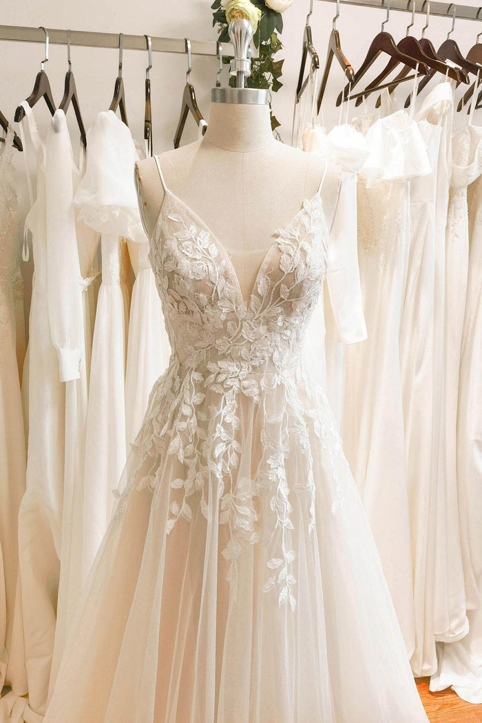 A-Line Sweep-Brush Train Lace Tulle Wedding Dress CW3119CR - COCOMELODY