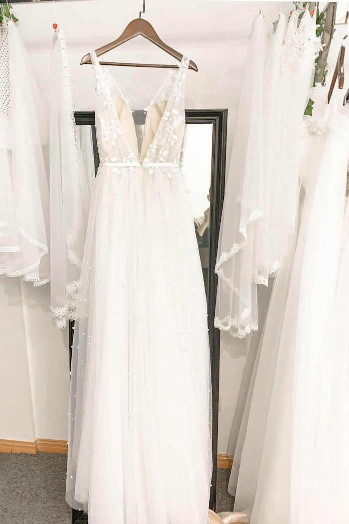 A-Line Sweep-Brush Train Lace Tulle Wedding Dress CW3102 - COCOMELODY