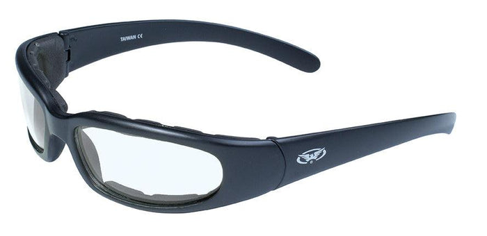 Chicago 24 Photochromic Smoke: Features:
Shatterproof Polycarbonate Lenses
UV400 Filter for Maximum UV Protection
Scratch Res