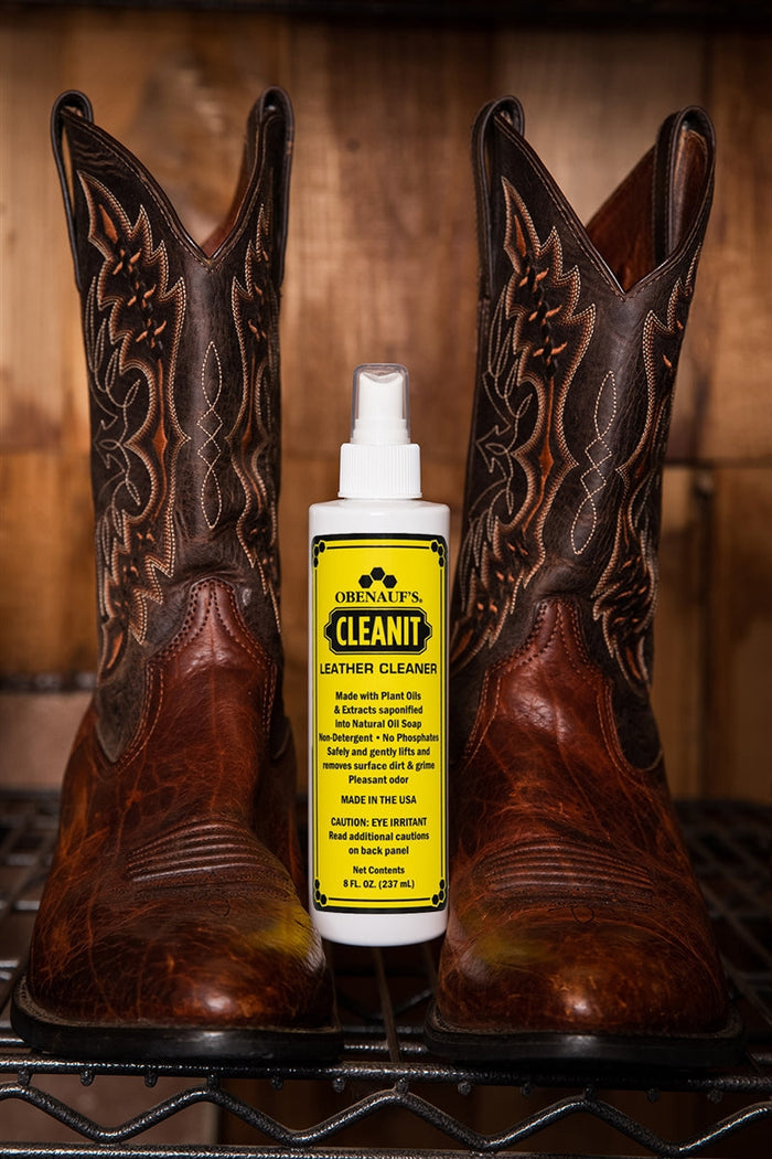 Cleanit 16 Oz.: Description
Obenauf's Cleanit natural leather cleaner (Dimensions LxWxH: 3