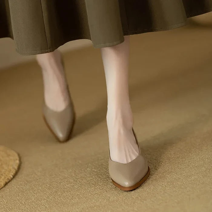 Helen Classic Pumps