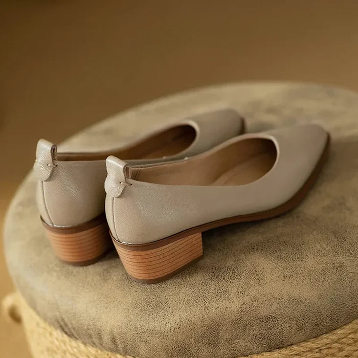 Helen Classic Pumps