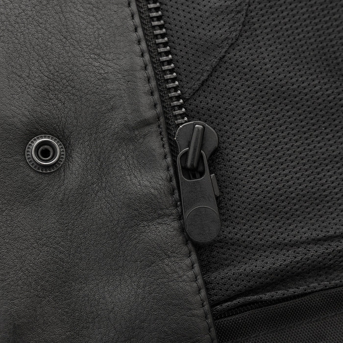 Men's Hotshot Vest: Take on the road with confidence in our Men's Hotshot Leather Vest