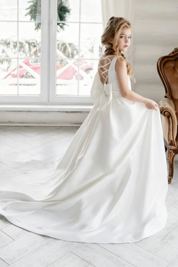 Minimalist Satin Sleeveless Round Neck Flower Girl Dresses 779231096182