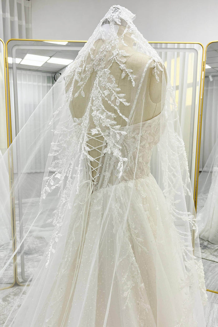 One-tier Lace Edge Tulle Chapel Veils with Appliques Beading CV0398 - COCOMELODY