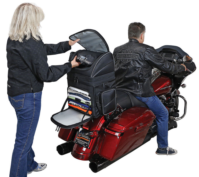 Route 1 Destination Black: Features:
Industry leading UltraMax® fabric for maximum UV protection
Mounts to luggage rack, siss
