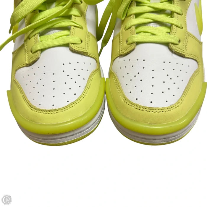 Shoes Sneakers By Nike In Green & White, Size: 10.5