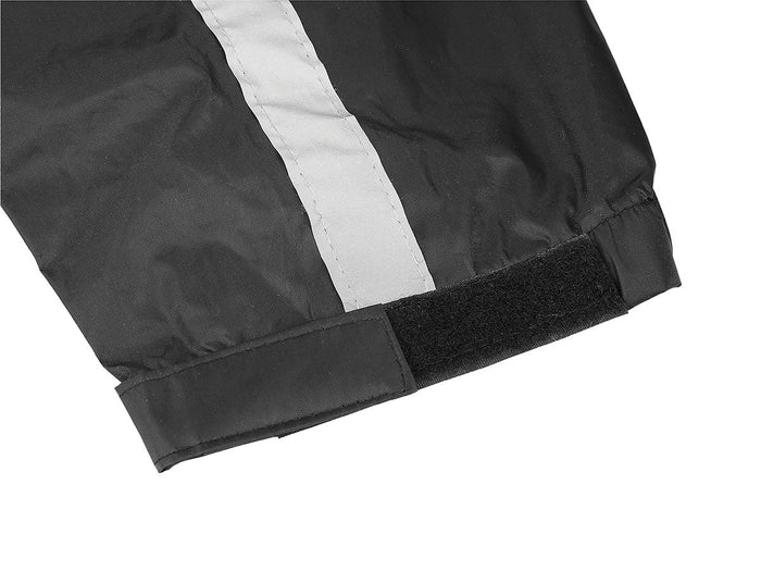 SR6000 Stormrider Rainsuit: Features:

New styling and material for 08’
Two-piece 100% waterproof rain suit
Soft Polyester ou