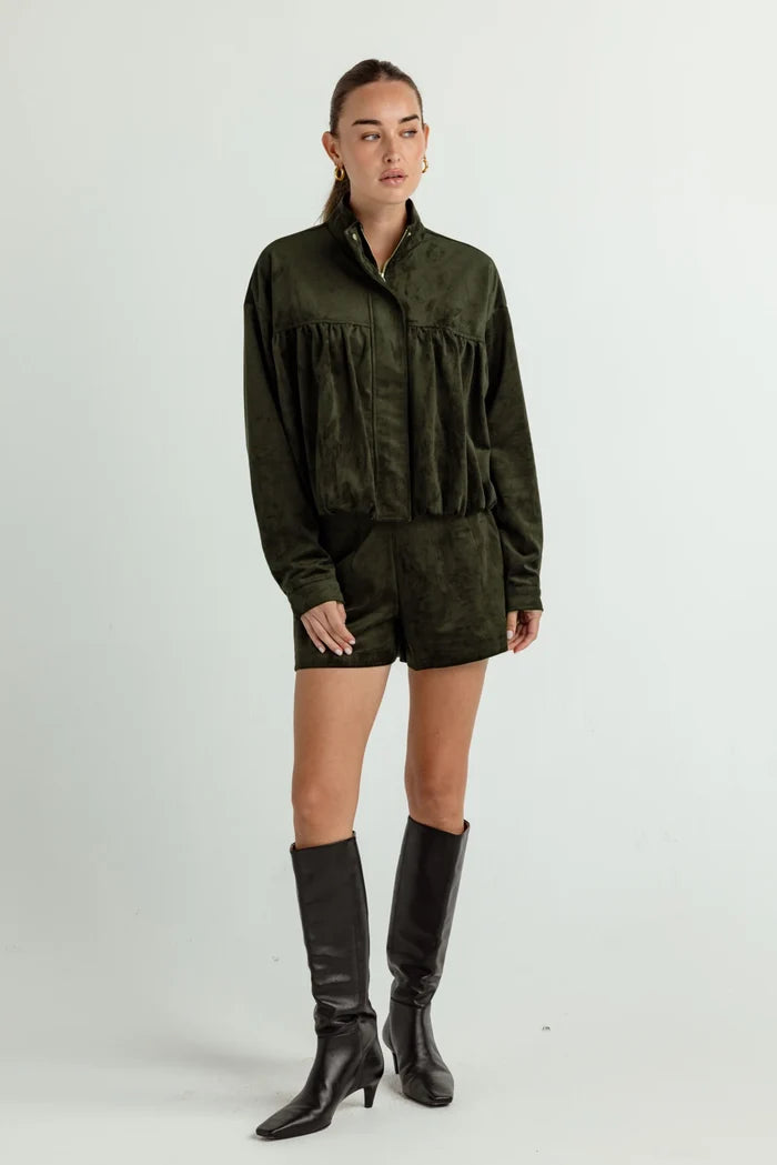 Su033 Green Suede Shorts