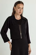 Su213 Black Cropped Zip Top