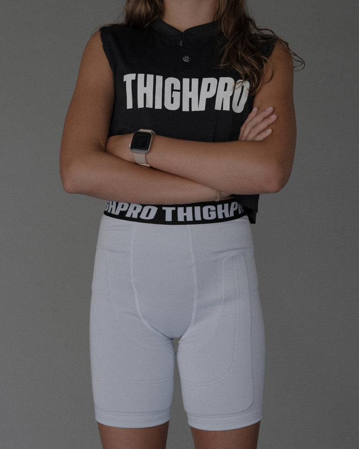 5'3/103 lbs Wearing Medium