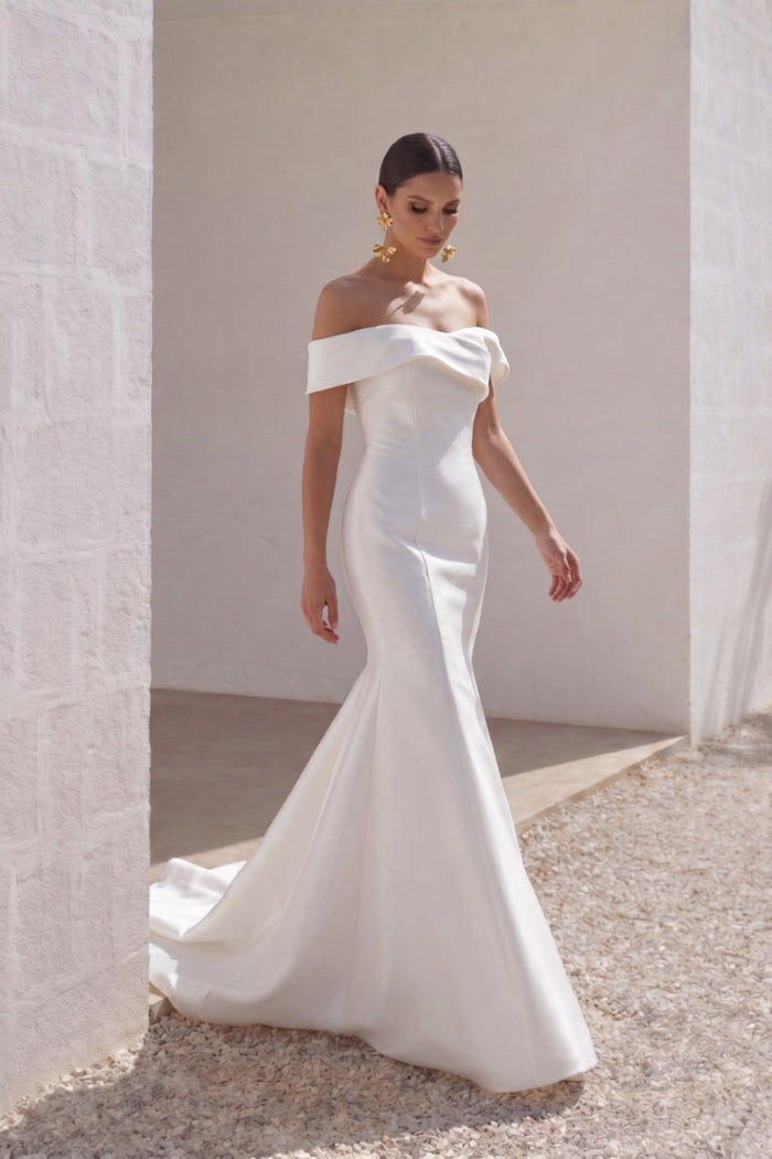 Trumpet-Mermaid Court Train Mikado Wedding Dress CW3125